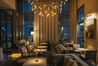 UPSTAIRZ Lounge, Bar, Restaurant